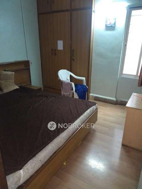 2 BHK Flat In Shankar Krupa Hsg Society For Sale  In Shukrawar Peth