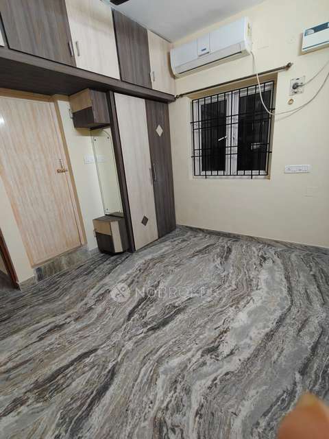 2 BHK Flat In Egb Shantham For Sale  In Thoraipakkam