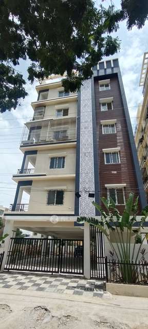 2 BHK Flat In Sai Preeth Tower For Sale  In Yapral