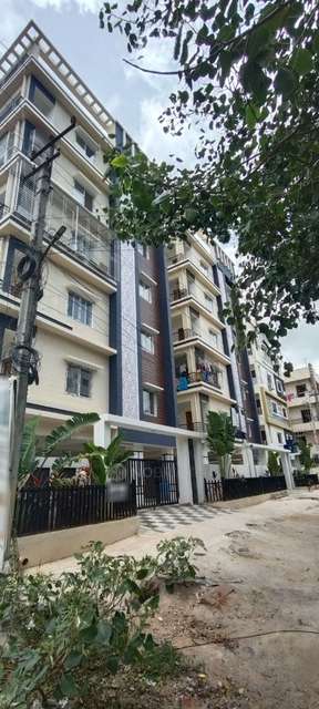 2 BHK Flat In Sai Preeth Tower For Sale  In Yapral