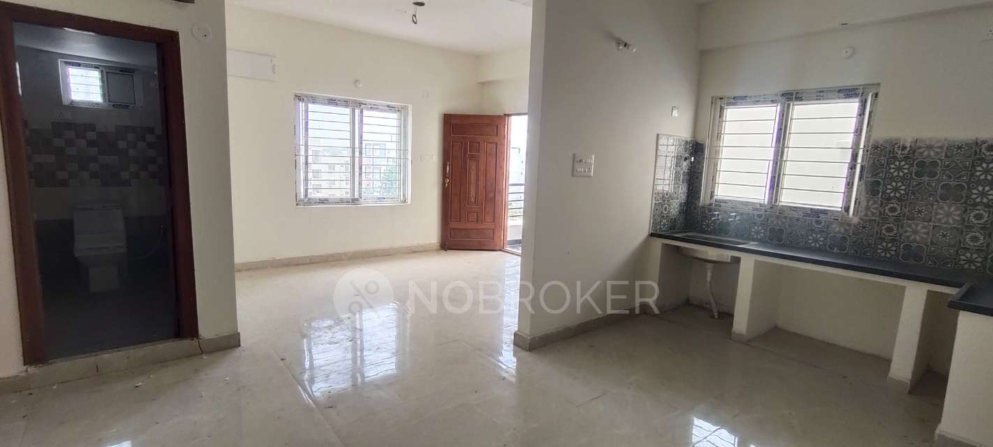 2 BHK Flat In Sai Preeth Tower For Sale  In Yapral