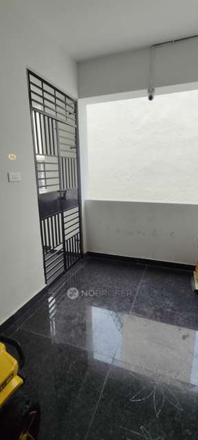 2 BHK Flat In Sai Preeth Tower For Sale  In Yapral