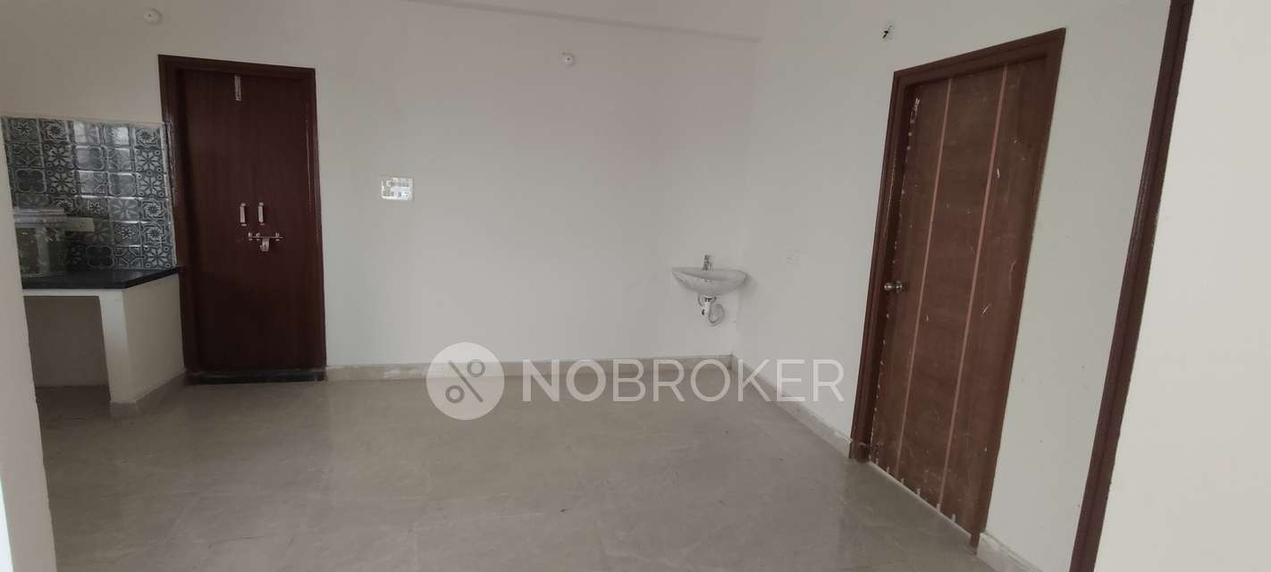 2 BHK Flat In Sai Preeth Tower For Sale  In Yapral