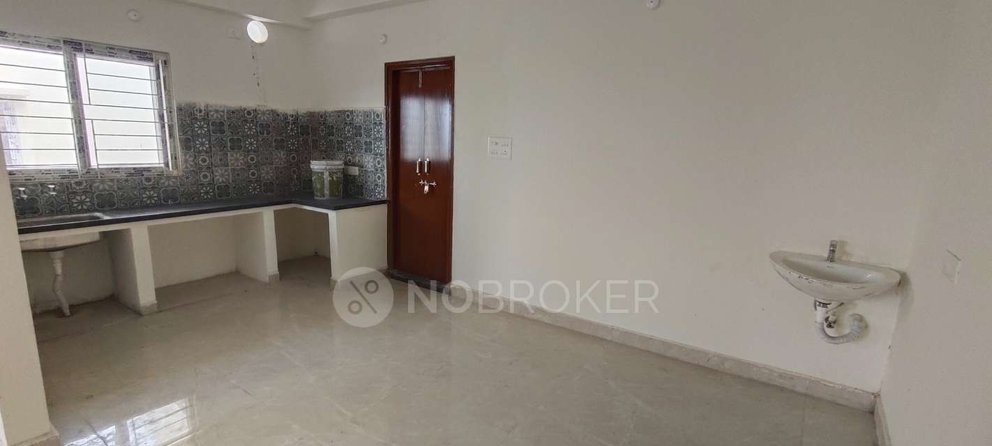 2 BHK Flat In Sai Preeth Tower For Sale  In Yapral