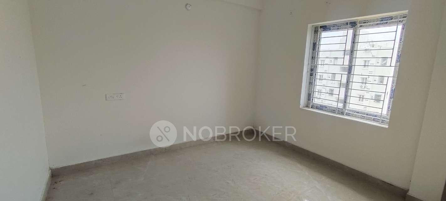 2 BHK Flat In Sai Preeth Tower For Sale  In Yapral