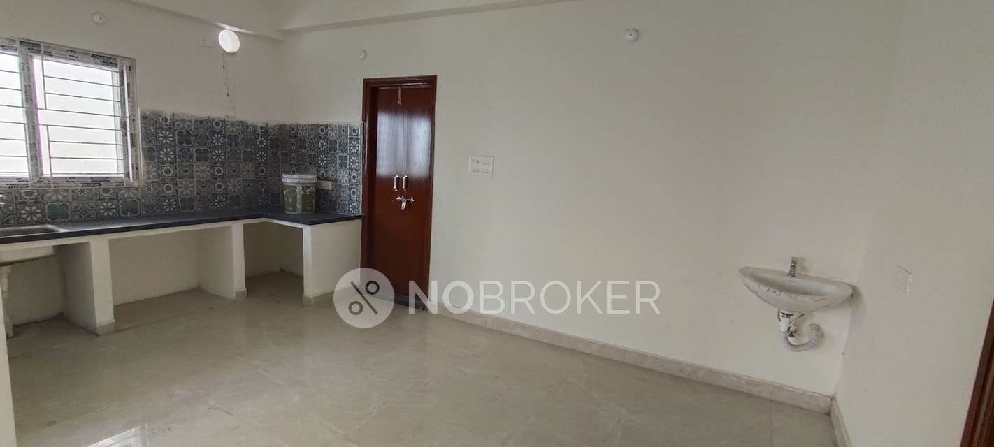 2 BHK Flat In Sai Preeth Tower For Sale  In Yapral