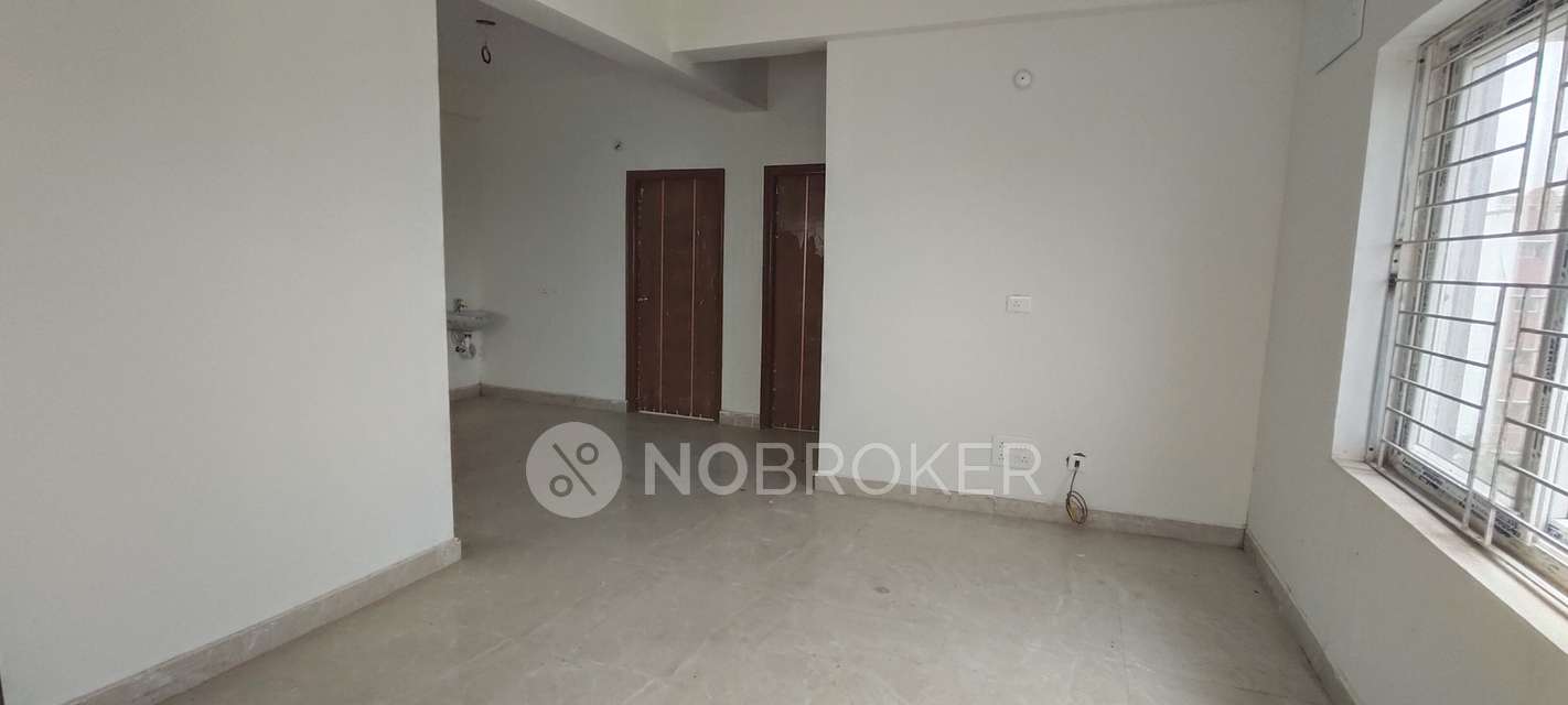 2 BHK Flat In Sai Preeth Tower For Sale  In Yapral