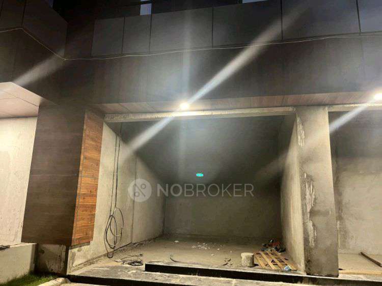 Retail  Property in 83 Avenue - Vlpl, Gurgaon for Rent 