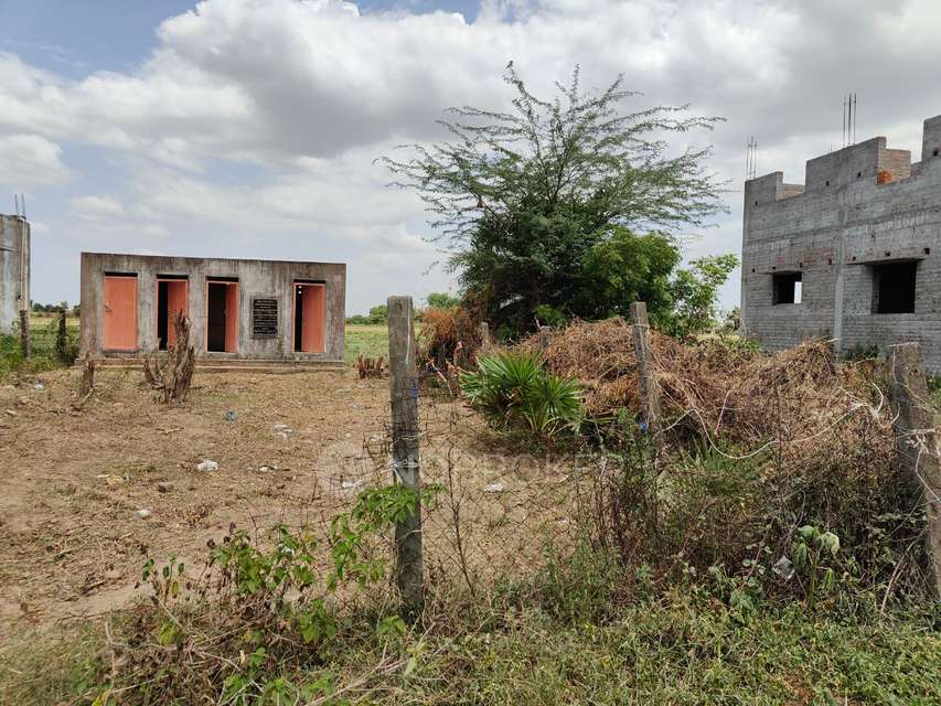 Plot For Sale  In Ikkadu