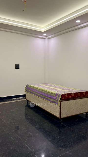 1 RK House for Rent  In Sector 108