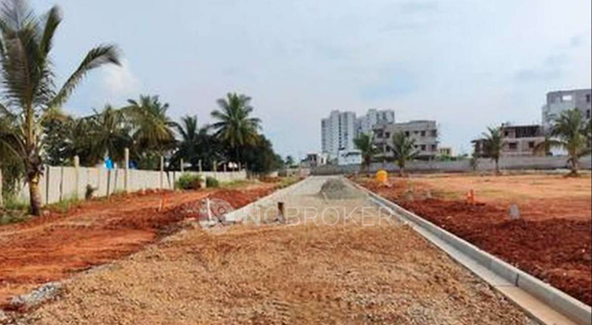 Plot For Sale  In Pionier Lake District  In Pionier Lake District