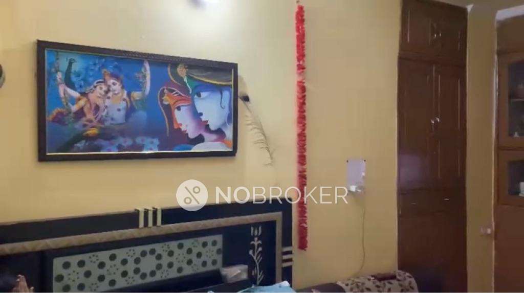 1 BHK Flat In Dda Lig Pocket 13 For Sale  In Manglapuri