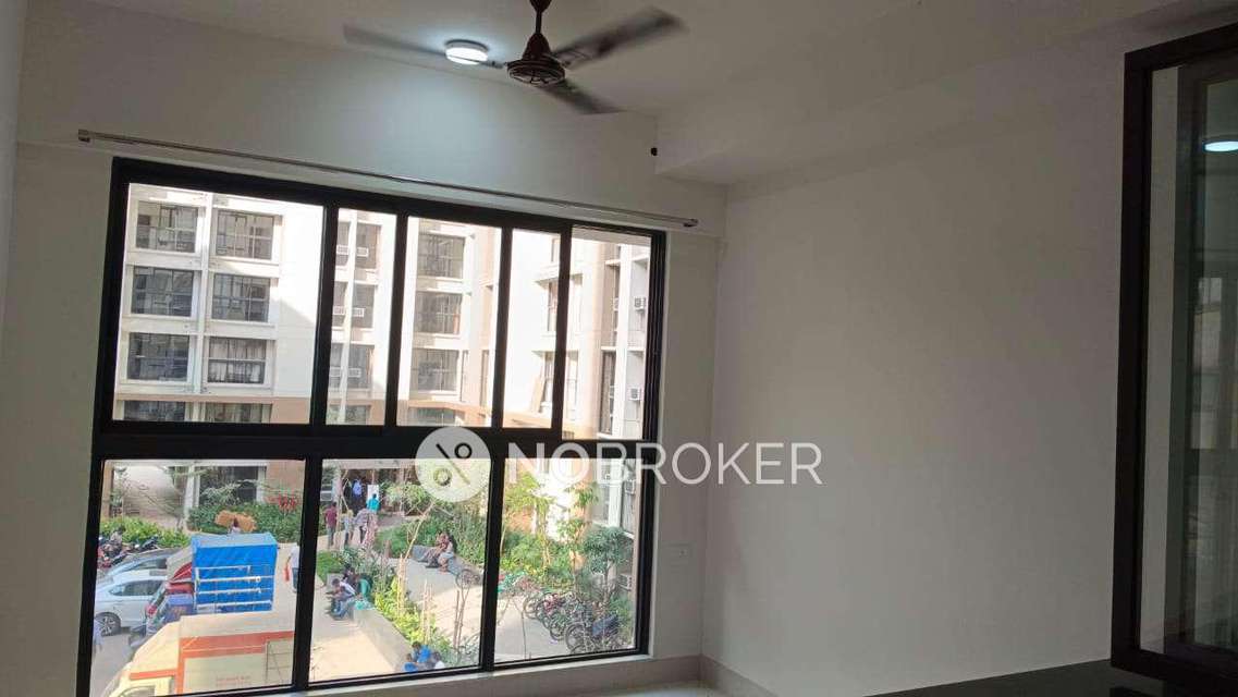 1 BHK Flat In Lodha Crown, Thane West For Sale  In Majwada