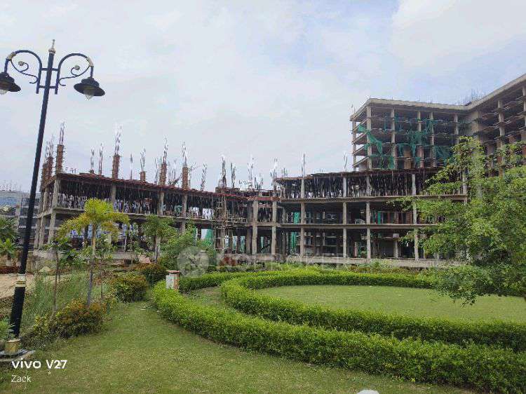 Shop in Knowledge Park V, Greater_noida for sale 