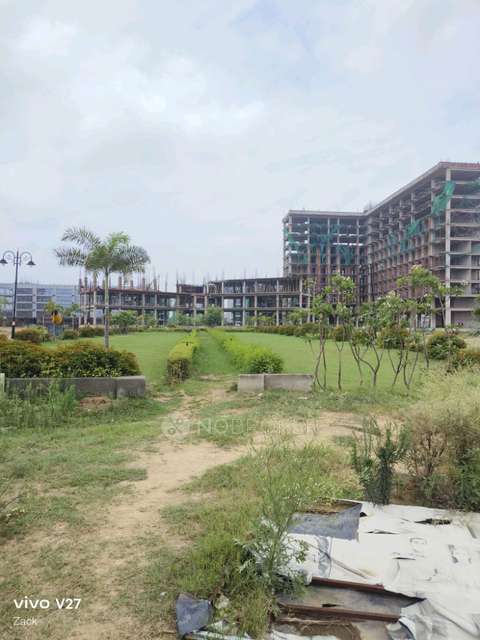 Shop in Knowledge Park V, Greater_noida for sale 