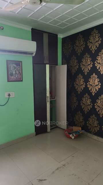 3 BHK Flat In Uttam Nagar For Sale  In Vishwas Park, Uttam Nagar