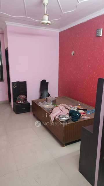 3 BHK Flat In Uttam Nagar For Sale  In Vishwas Park, Uttam Nagar