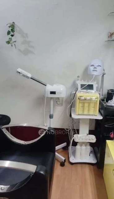 Shop in  Basaweshwara Nagar, Bangalore for sale 