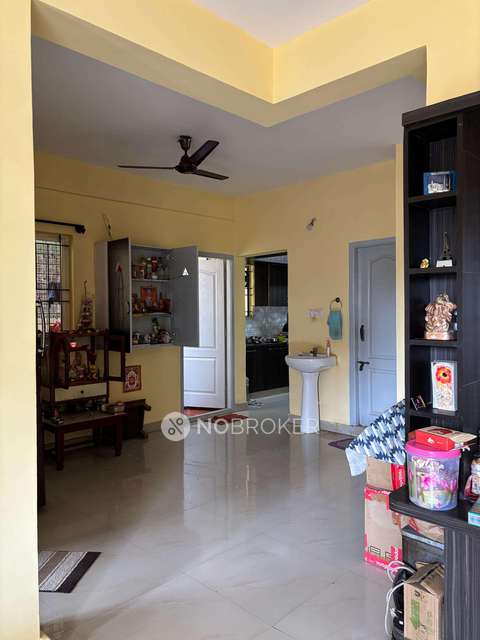 2 BHK Flat In S R Brindavan For Sale  In Doddanekkundi