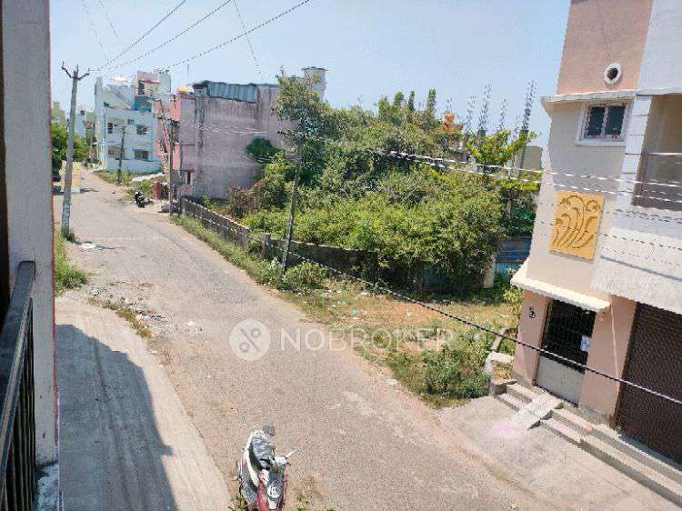 2 BHK Flat In Sri Ranga Flats For Sale  In W385+5fh, Royappa Nagar, Tamil Nadu 600048, India