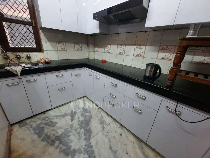 2 BHK House for Rent  In 6p, Gali No. 7 Palam Colony 