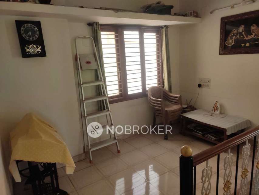 4+ BHK Flat For Sale  In Vimanapura