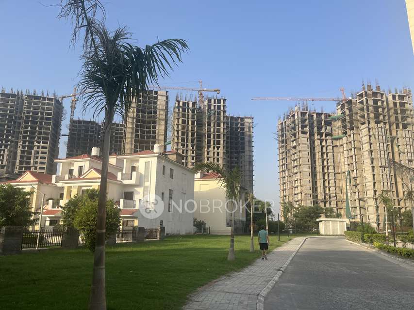 2 BHK Flat In Jaypee Greens Kube For Sale  In Sector 128
