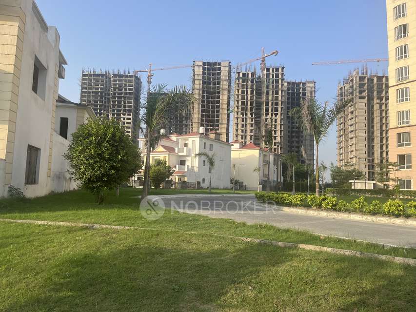 2 BHK Flat In Jaypee Greens Kube For Sale  In Sector 128