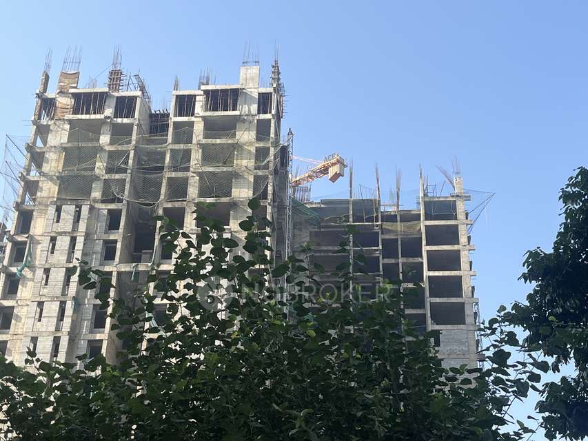 2 BHK Flat In Jaypee Greens Kube For Sale  In Sector 128