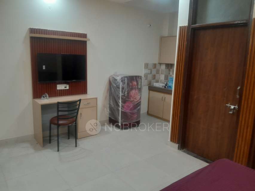 1 RK Flat In C24 26 for Rent  In Sushant Lok Phase I, Sector 43