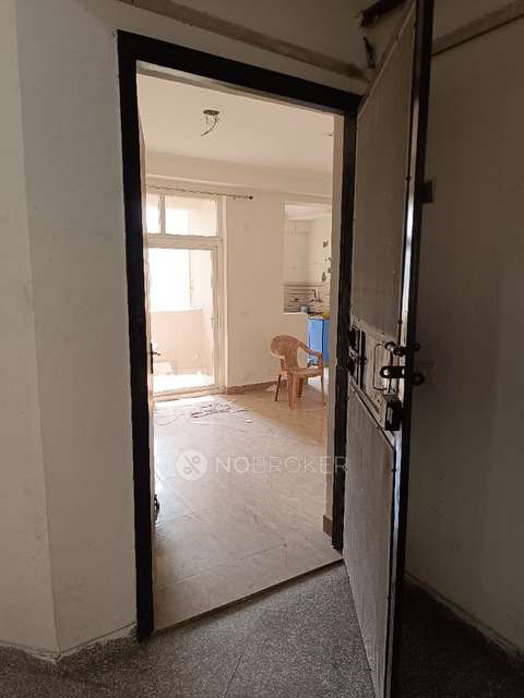 2 BHK Flat In Amrapali Silicon City For Sale  In  Sector 76