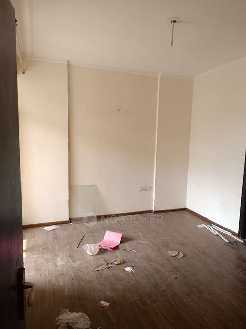 2 BHK Flat In Amrapali Silicon City For Sale  In  Sector 76