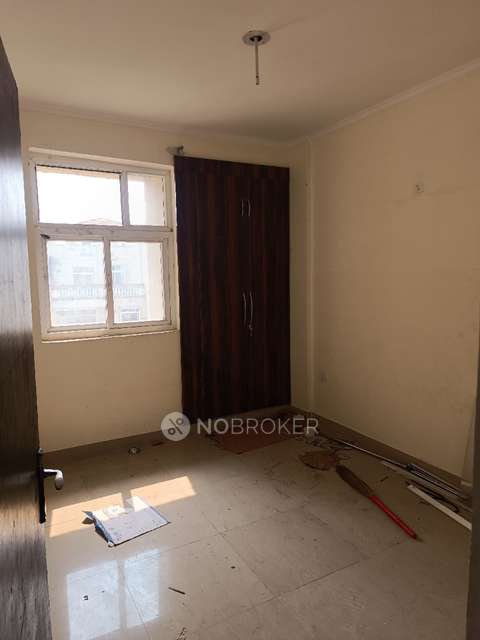 2 BHK Flat In Amrapali Silicon City For Sale  In  Sector 76