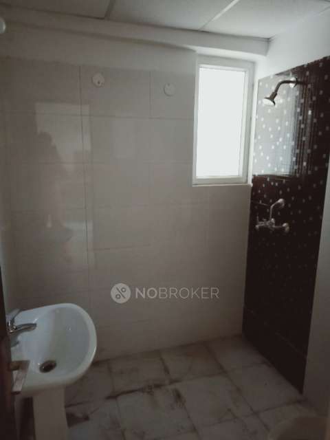 2 BHK Flat In Nirala Estate For Sale  In Patwari