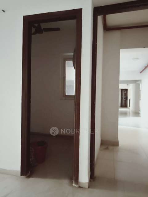 2 BHK Flat In Nirala Estate For Sale  In Patwari