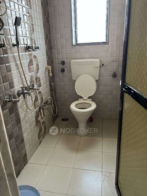 2 BHK Flat In Mayapuri Apartment For Sale  In Thakur Photo Studio