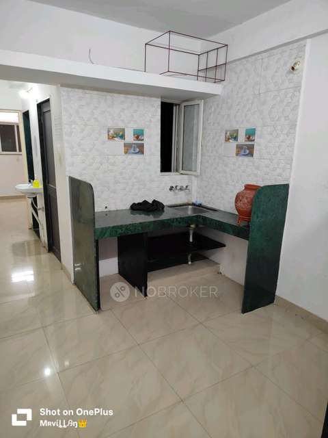 Single Room for Female In 1 BHK  In Laxmi Nagar