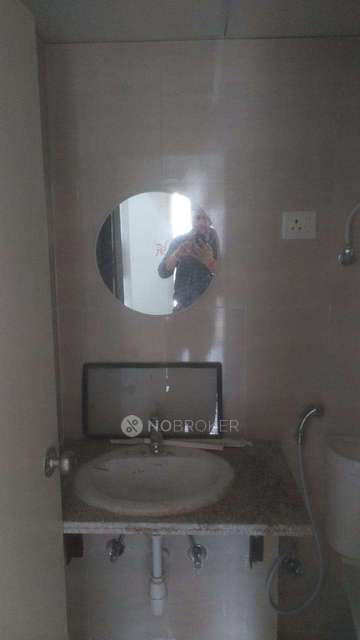 2 BHK Flat In Mahagun Mantraa 2 For Sale  In Vaidpura