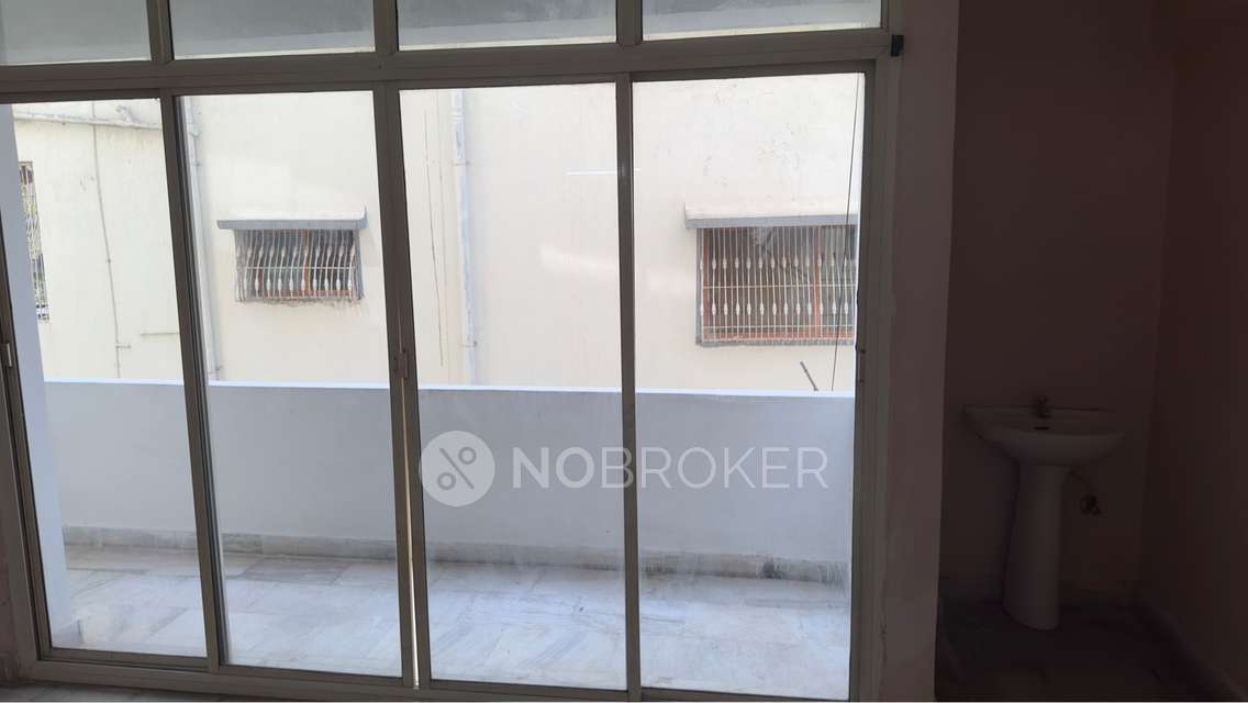 3 BHK Flat In Jolly Friends For Sale  In Hyderabad