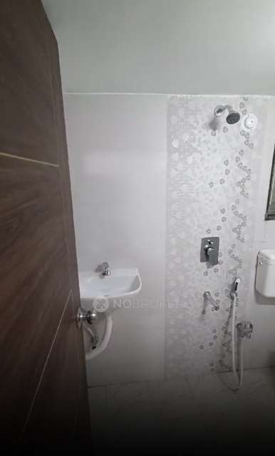 1 BHK Flat In Ekdant Pooja Chsl For Sale  In 567p+frq, Near New English High School, Patil Pada, Kulgaon, Badlapur, Maharashtra 421503, India