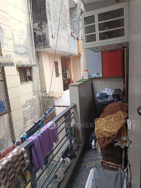 2 BHK Flat In Sukhmani First Floor For Sale  In Shiv Nagar, Janakpuri