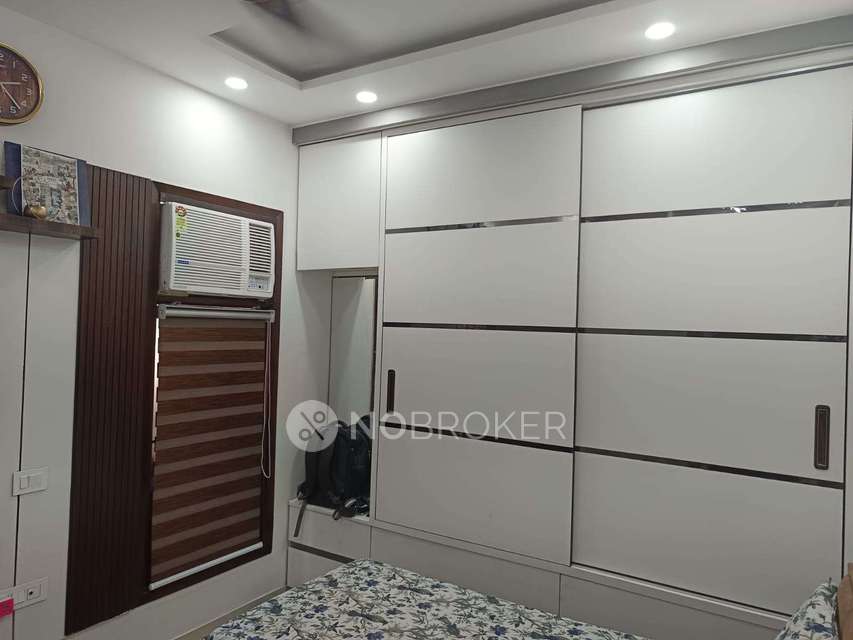 2 BHK Flat In Sukhmani First Floor For Sale  In Shiv Nagar, Janakpuri