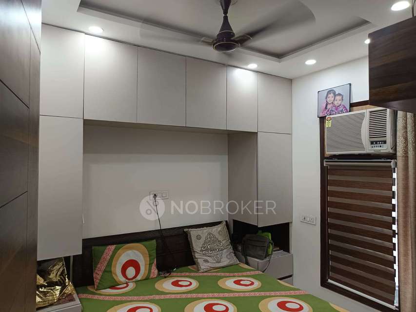 2 BHK Flat In Sukhmani First Floor For Sale  In Shiv Nagar, Janakpuri