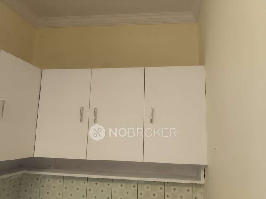 2 BHK Flat For Sale  In Subhash Park