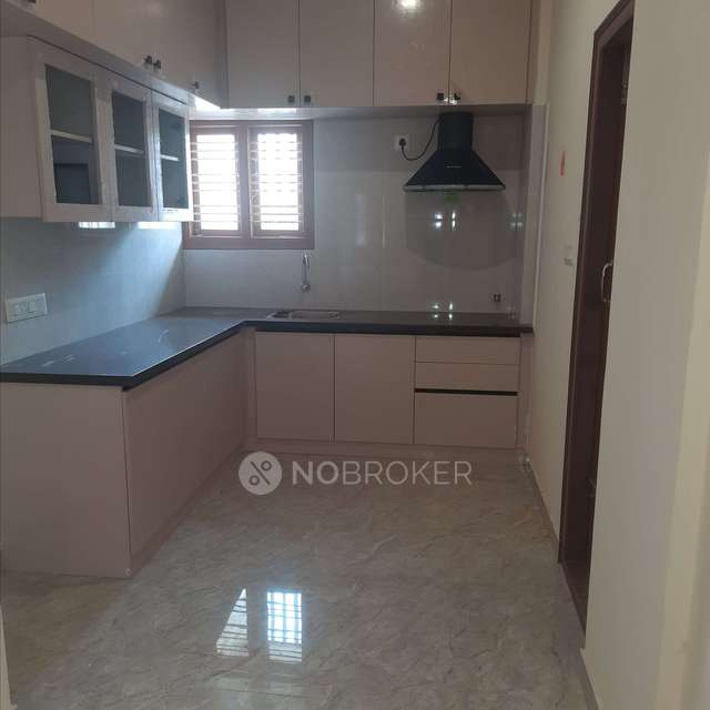 2 BHK Flat In Sb for Lease  In Yalahanka