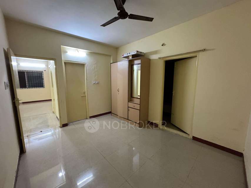 1 BHK Flat In Adithi Adithya Building for Rent  In Koramangala