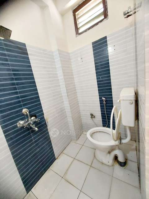 2 BHK Flat In Sri Sai Nilayam For Sale  In Gajularamaram