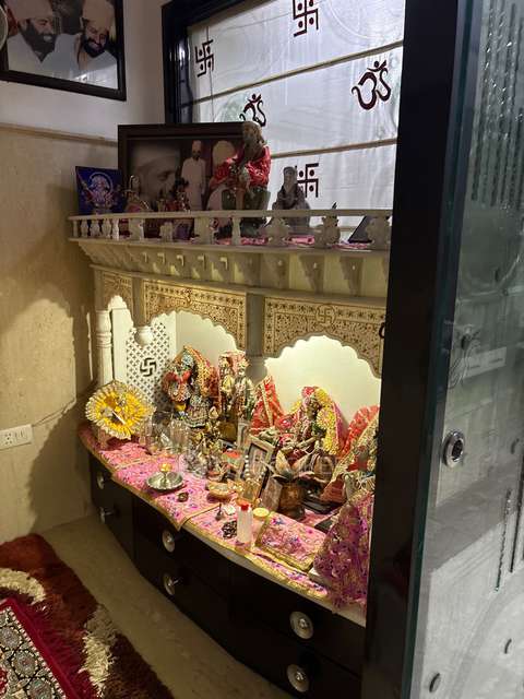 4 BHK Flat In Sainik Vihar For Sale  In Pitam Pura,delhi