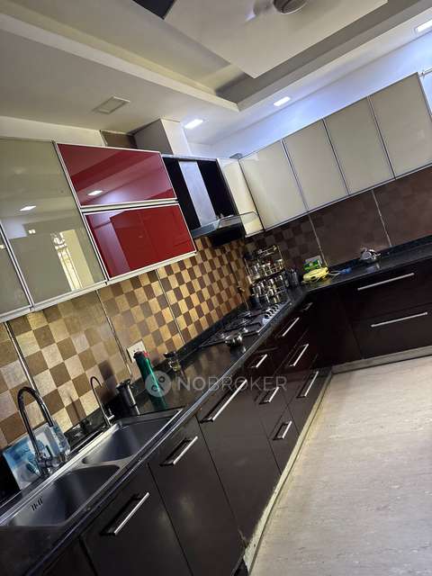 4 BHK Flat In Sainik Vihar For Sale  In Pitam Pura,delhi