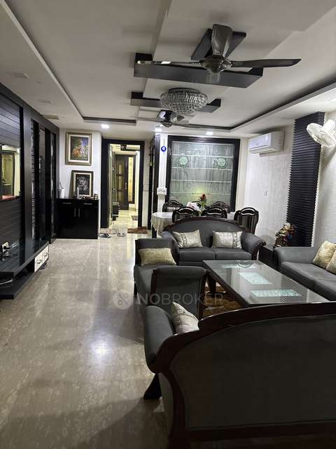 4 BHK Flat In Sainik Vihar For Sale  In Pitam Pura,delhi